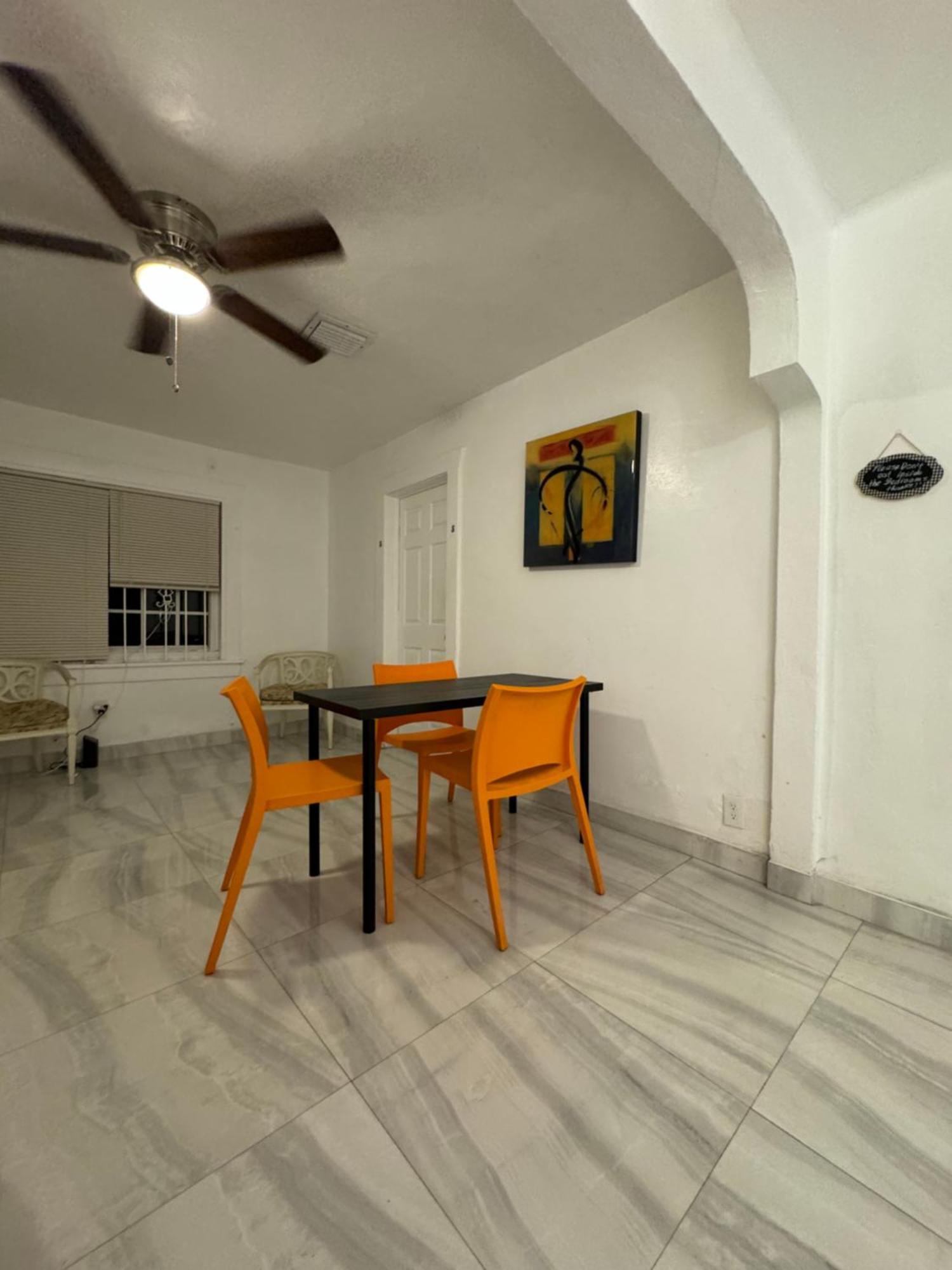 Hostal Parnasus Wynwood